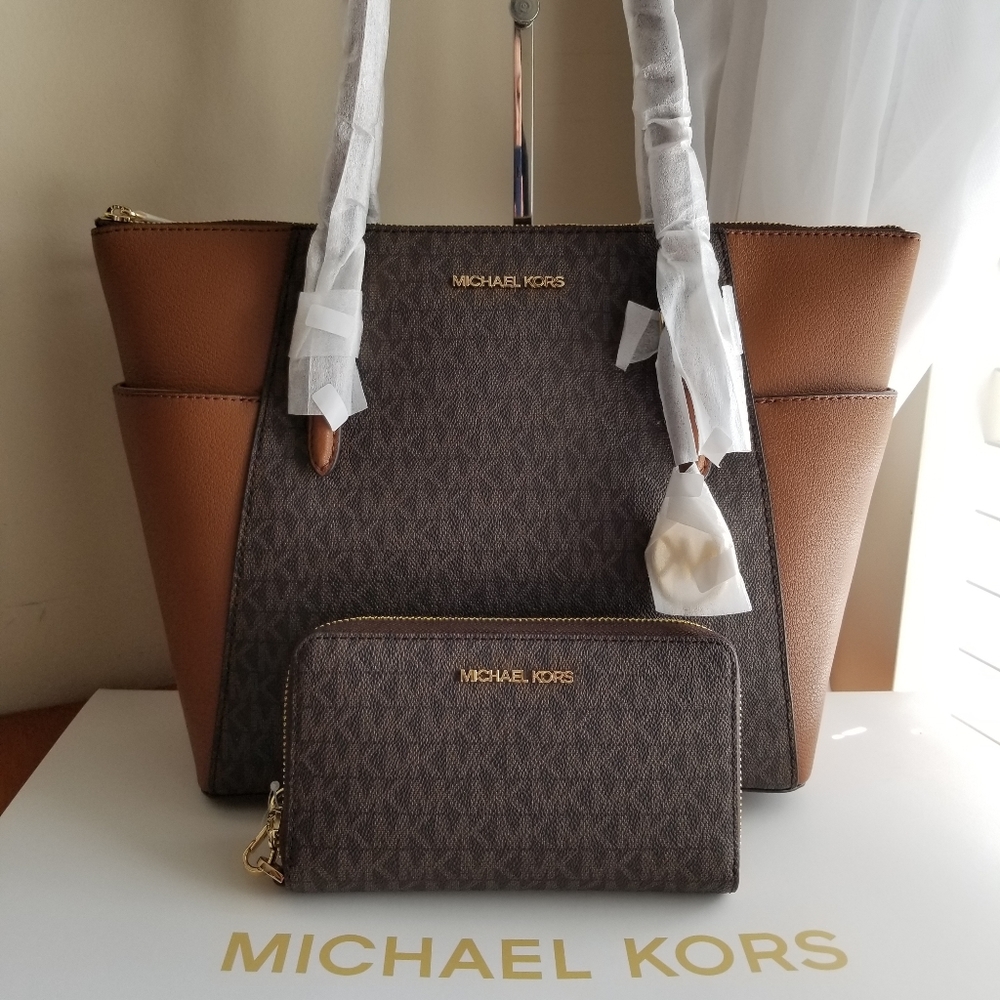 New Michael Kors Bag and Wallet Set